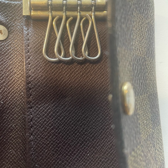 Authentic  lv key holder - Picture 5 of 5